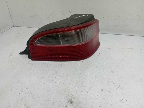 FEU ARRIERE DROIT CITROEN SAXO - Vue 1